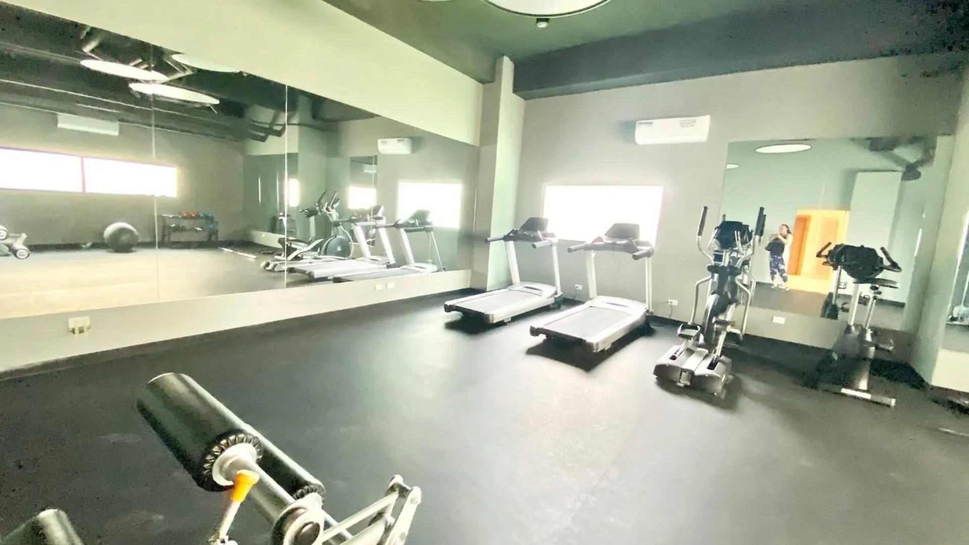 Luxury 1Br , Pool, Gym, Close Agora Mall Villa Los Prados Holiday home